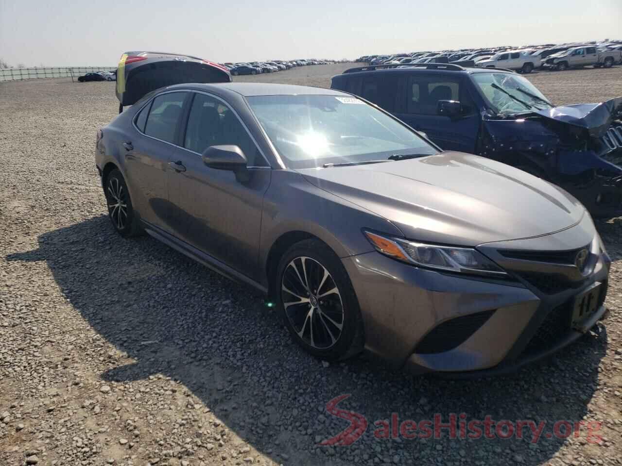 4T1B11HK6JU504317 2018 TOYOTA CAMRY