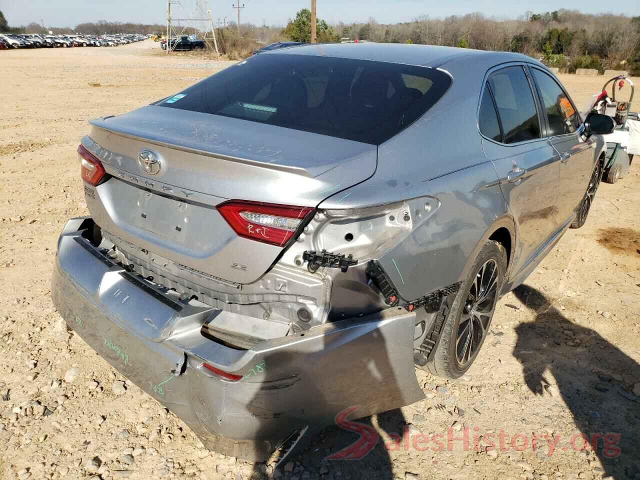 4T1B11HK6JU097180 2018 TOYOTA CAMRY