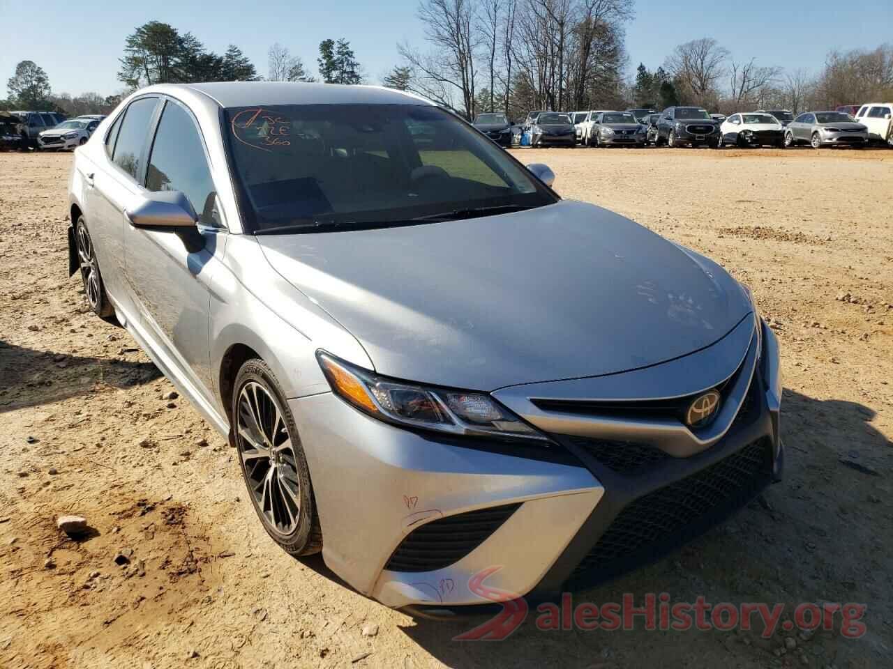 4T1B11HK6JU097180 2018 TOYOTA CAMRY