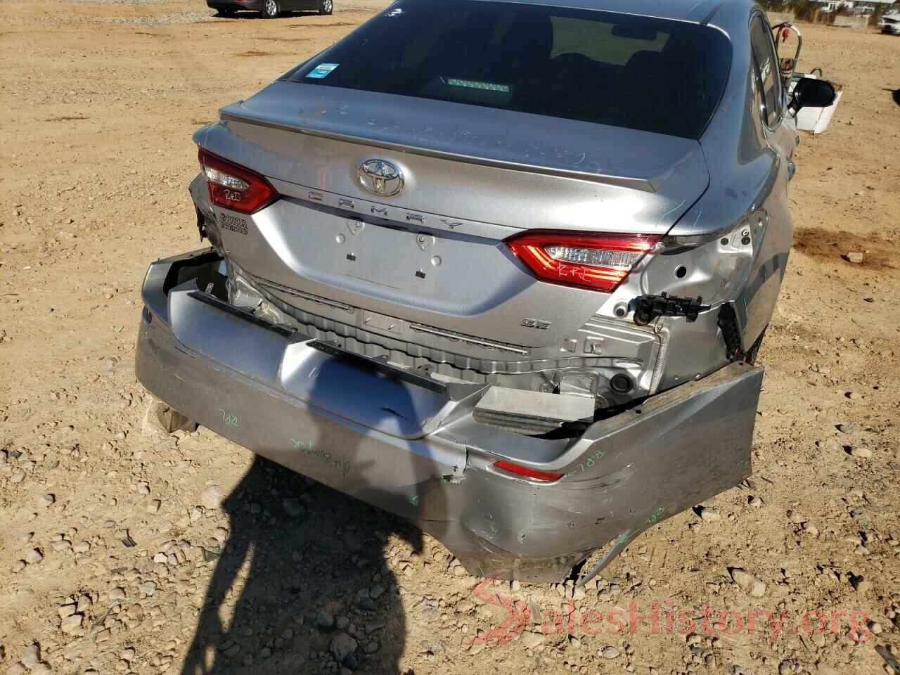 4T1B11HK6JU097180 2018 TOYOTA CAMRY