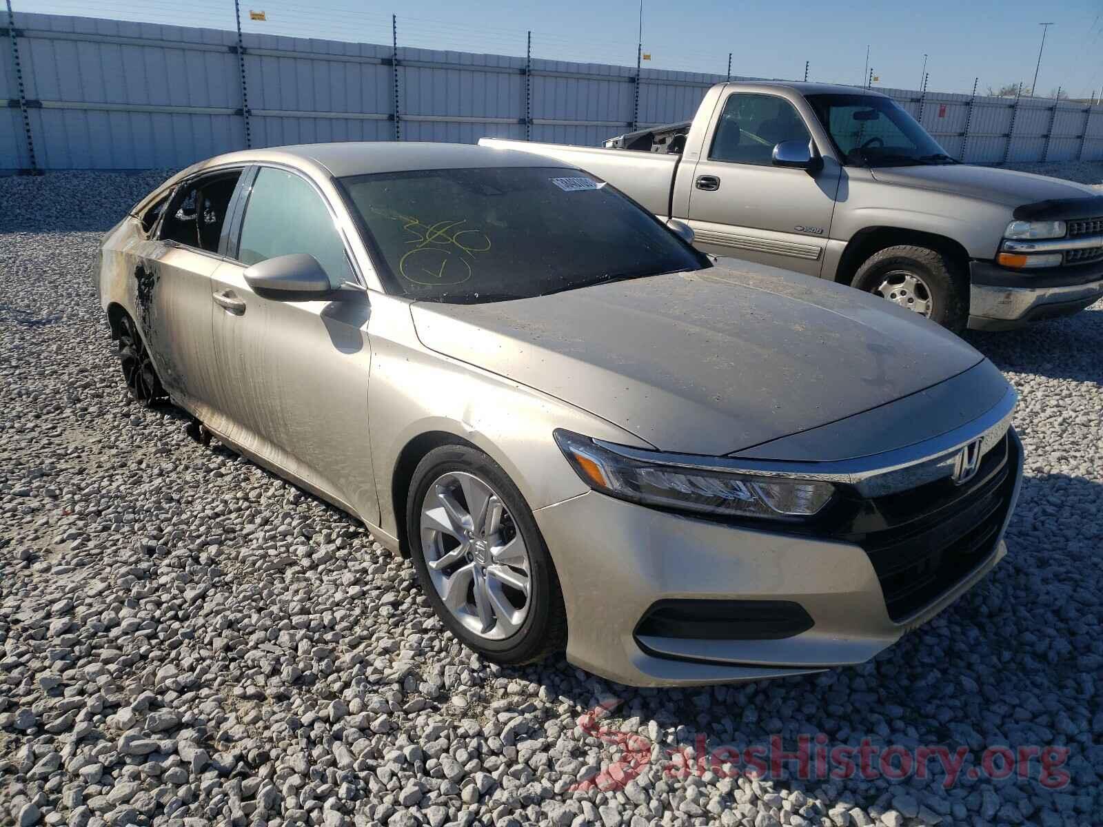 1HGCV1F17JA028069 2018 HONDA ACCORD