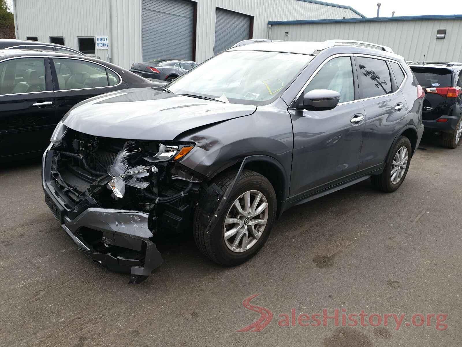 KNMAT2MV9JP617564 2018 NISSAN ROGUE