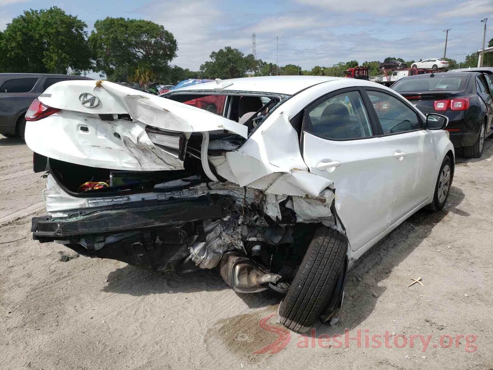 5NPDH4AE1GH740083 2016 HYUNDAI ELANTRA