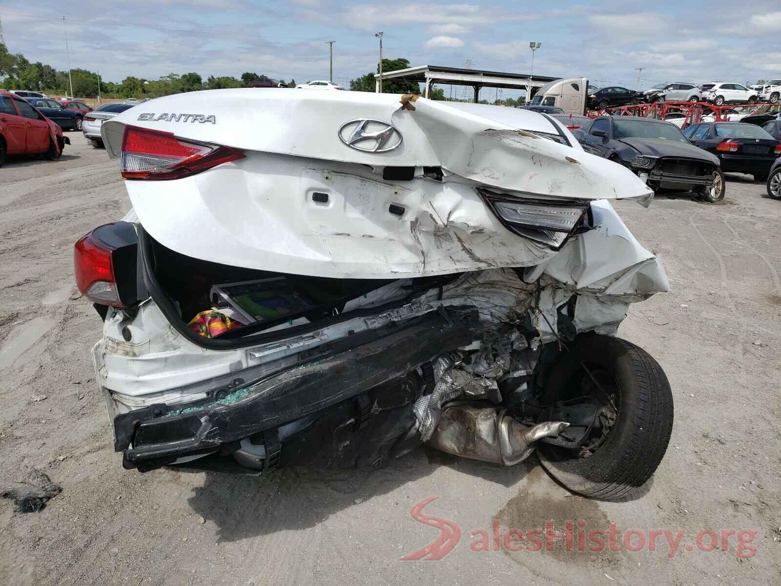 5NPDH4AE1GH740083 2016 HYUNDAI ELANTRA