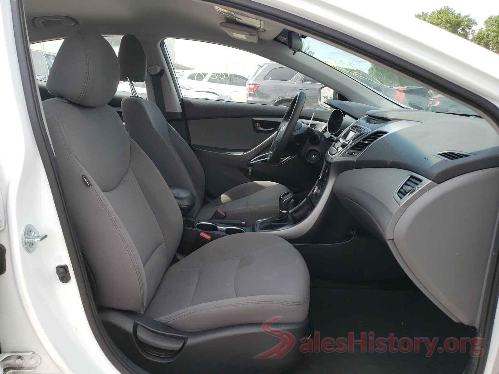 5NPDH4AE1GH740083 2016 HYUNDAI ELANTRA