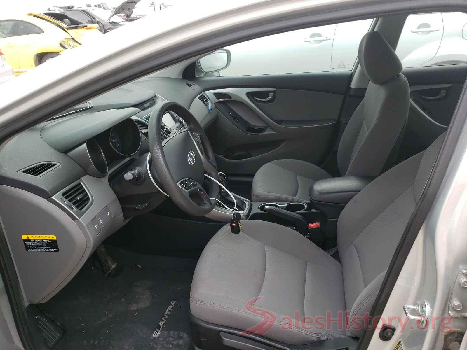 5NPDH4AE8GH725130 2016 HYUNDAI ELANTRA