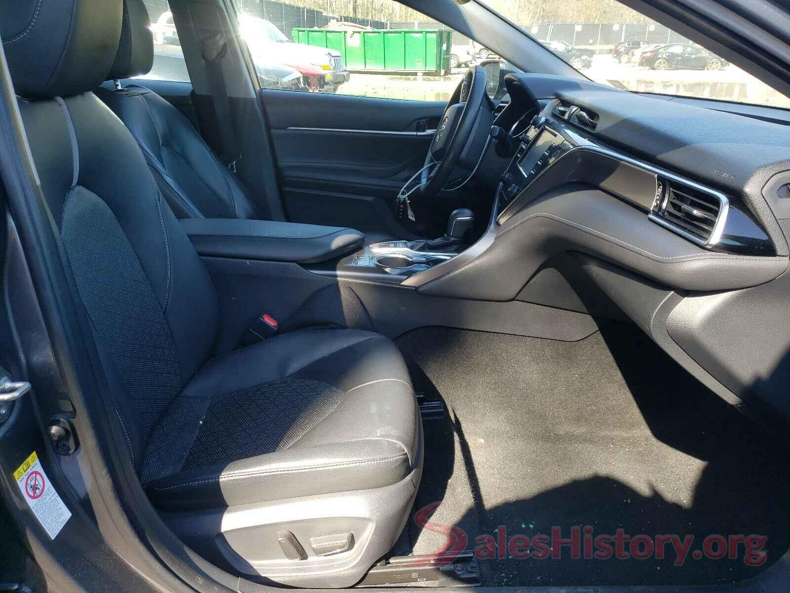 4T1B61HK3JU023300 2018 TOYOTA CAMRY