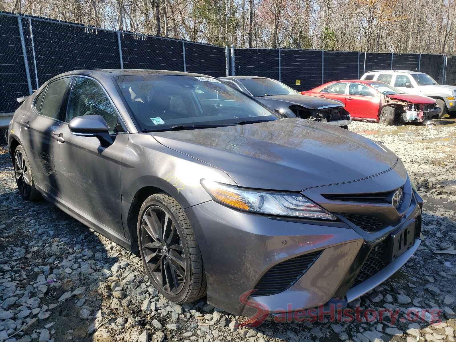 4T1B61HK3JU023300 2018 TOYOTA CAMRY