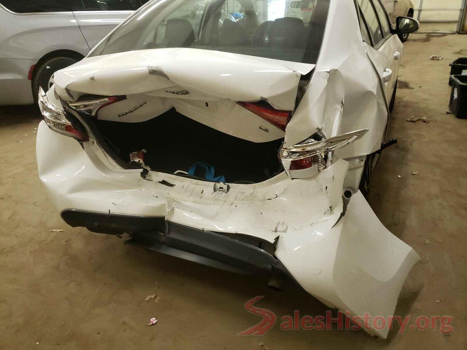 5YFBURHE1JP743808 2018 TOYOTA COROLLA