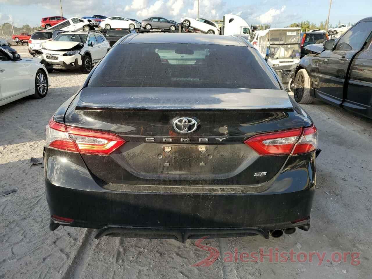 4T1B11HK3JU115568 2018 TOYOTA CAMRY