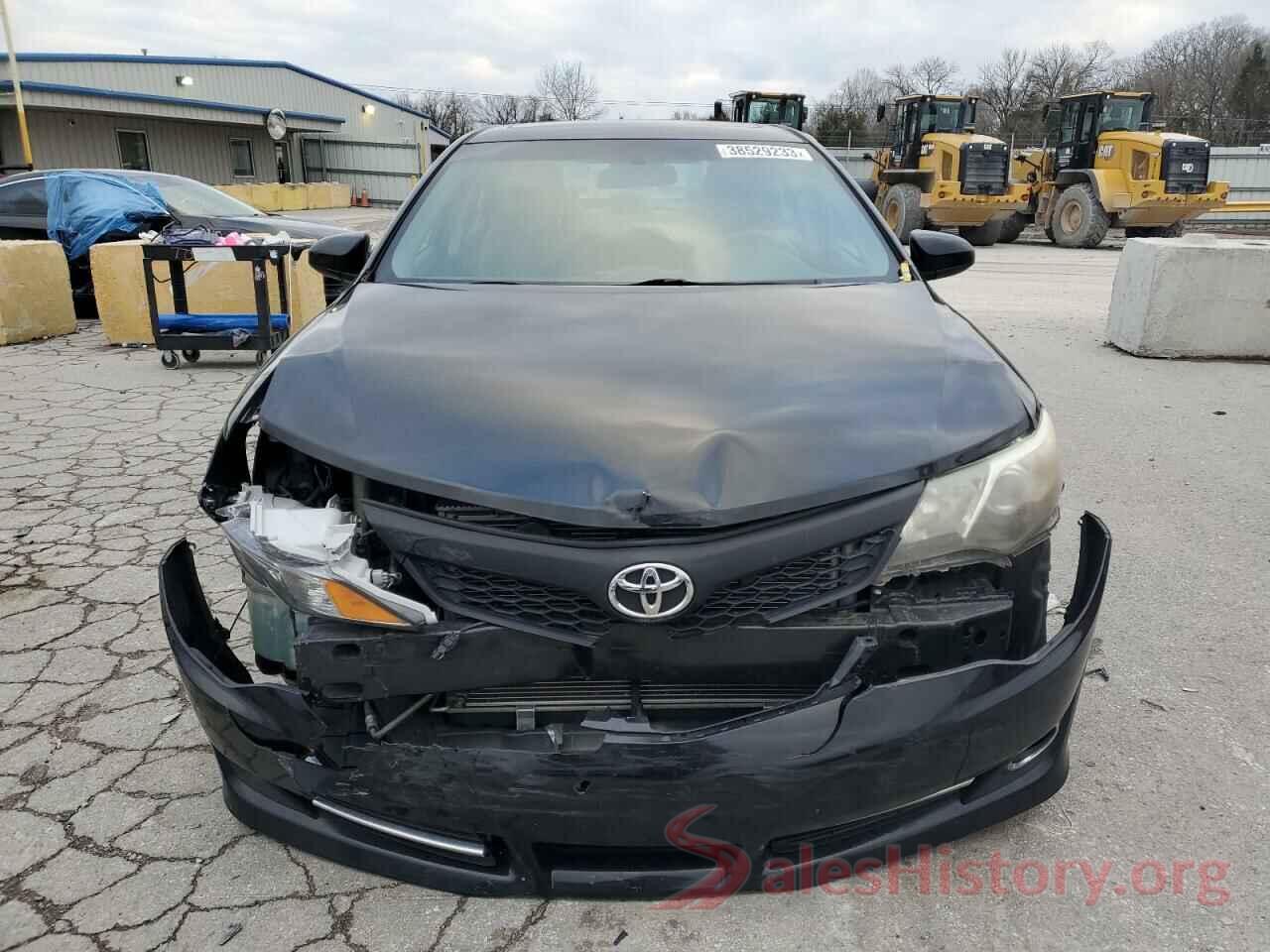 4T1BF1FKXEU841812 2014 TOYOTA CAMRY