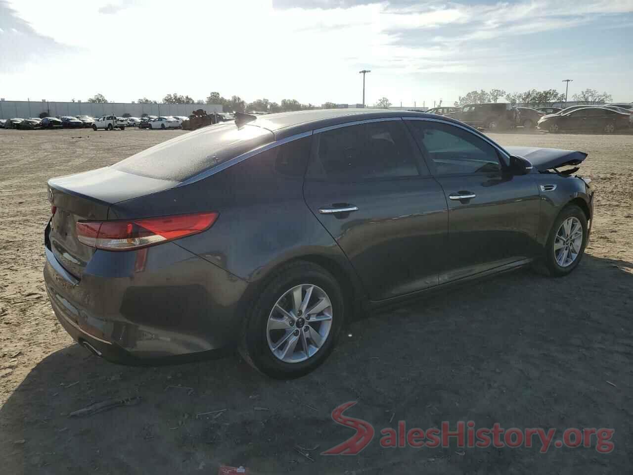 KNAGT4L33J5212301 2018 KIA OPTIMA