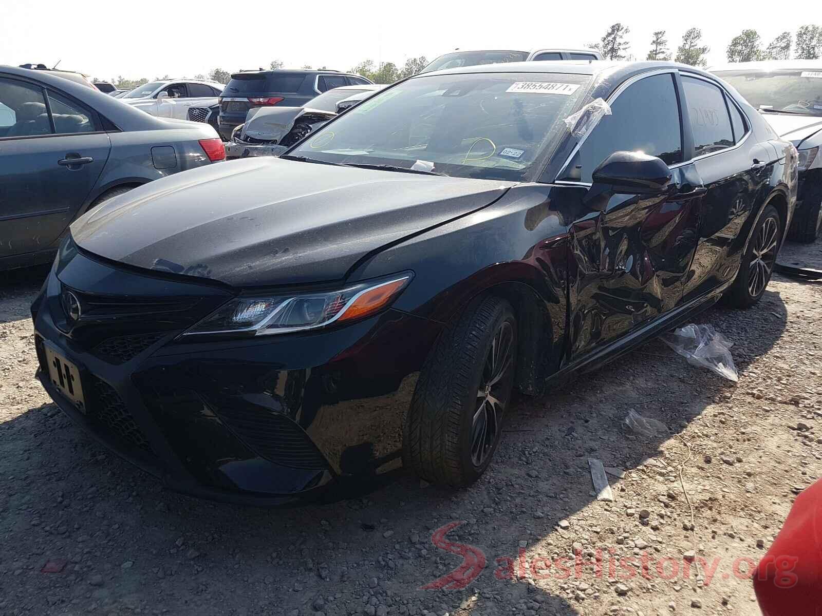 JTNB11HK2J3038648 2018 TOYOTA CAMRY