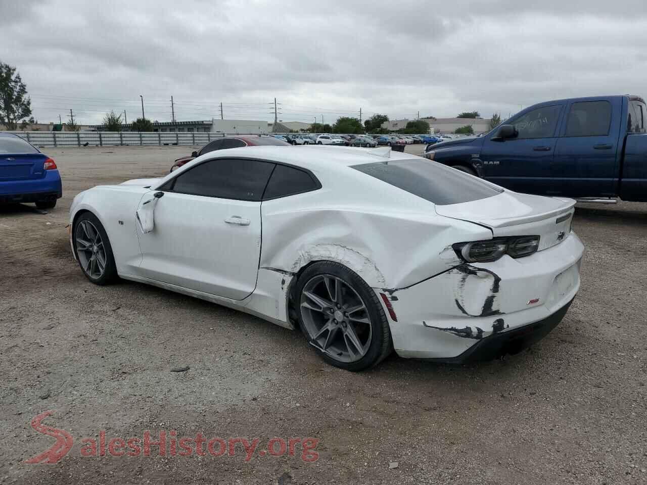 2019 CHEVROLET CAMARO VIN 1G1FB1RX7K0116723, front view