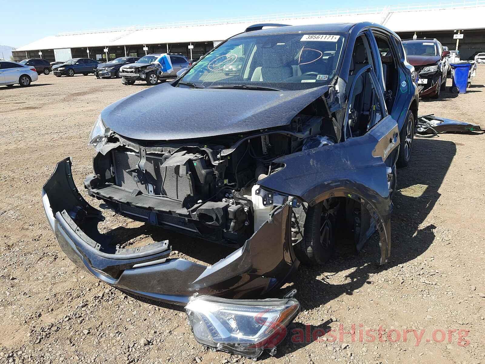 JTMRFREV9HD210678 2017 TOYOTA RAV4