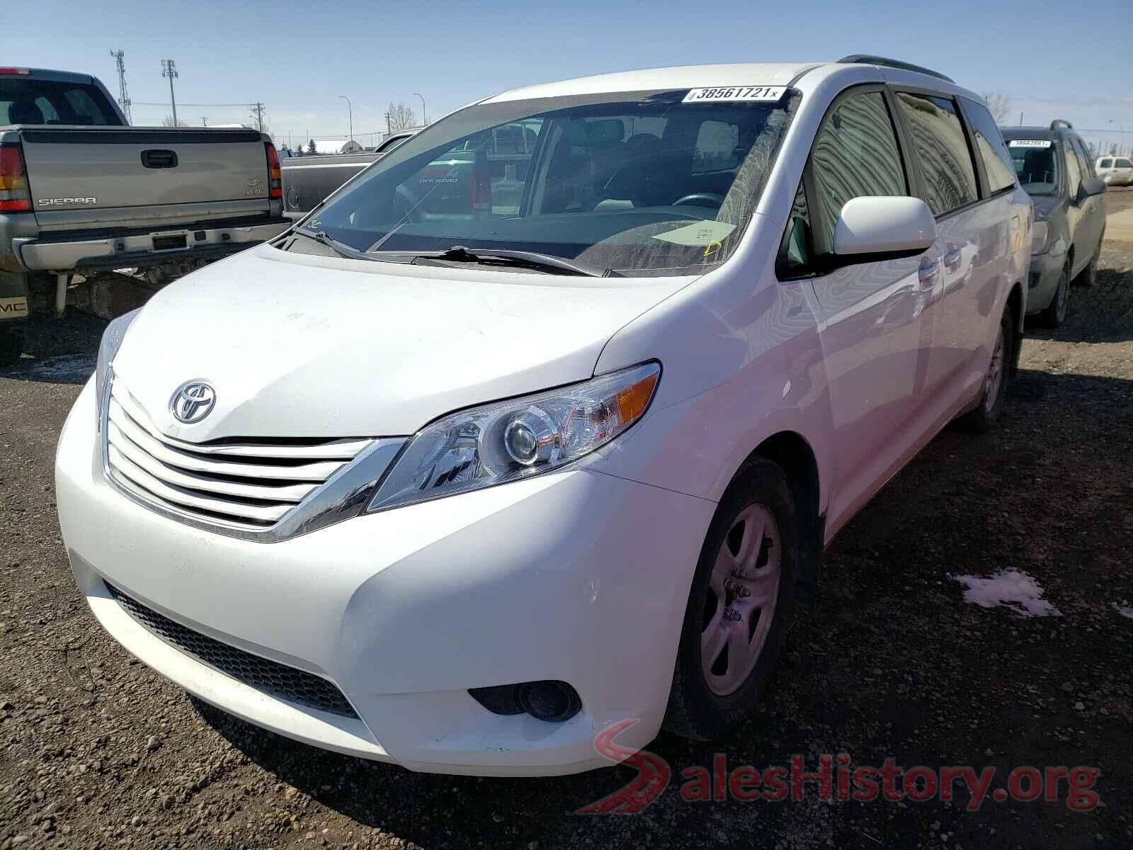 5TDKZ3DC7HS818144 2017 TOYOTA SIENNA