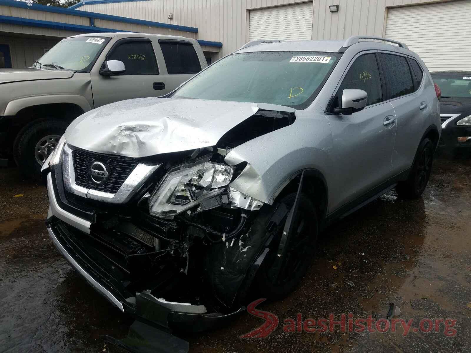 KNMAT2MV1JP579845 2018 NISSAN ROGUE