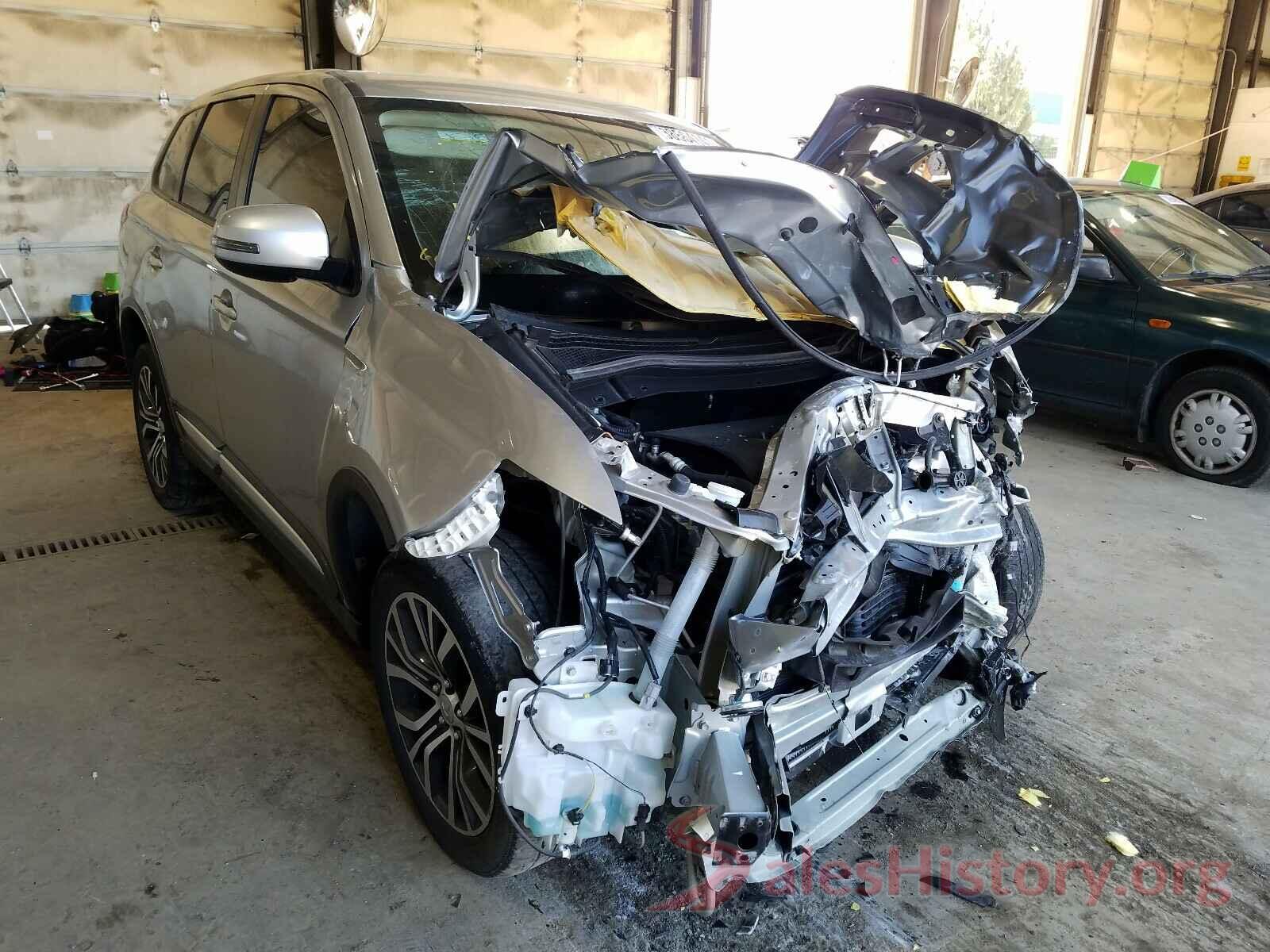 JA4AZ3A39JZ005239 2018 MITSUBISHI OUTLANDER