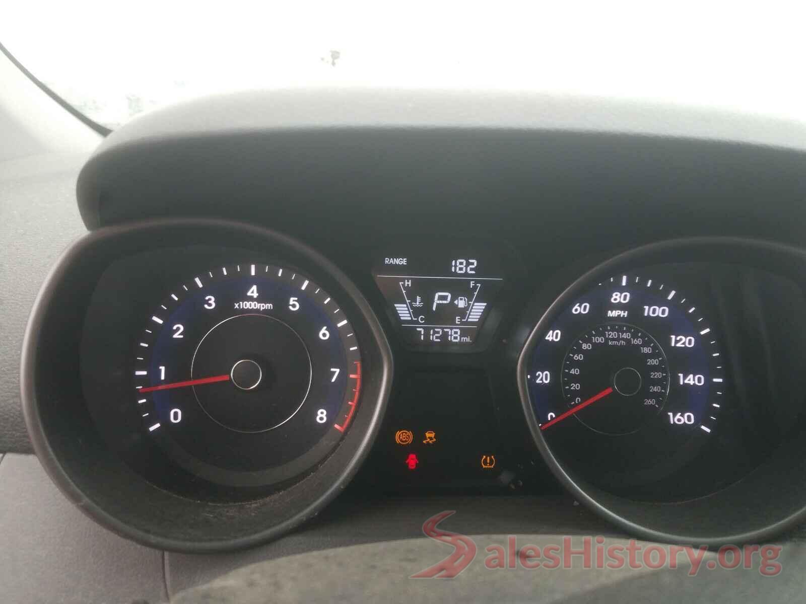 5NPDH4AE0GH698635 2016 HYUNDAI ELANTRA