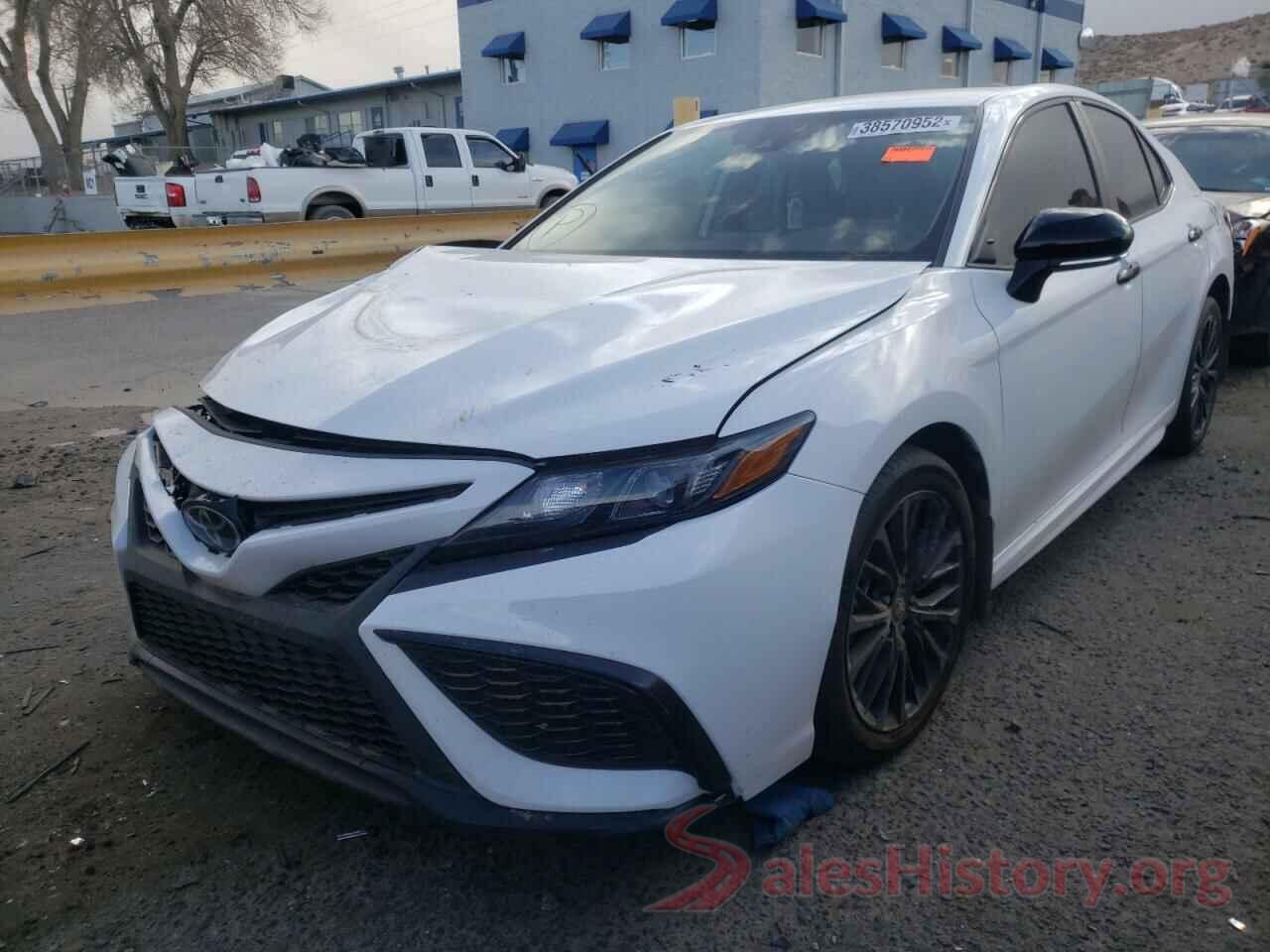 4T1G11BK7NU053418 2022 TOYOTA CAMRY