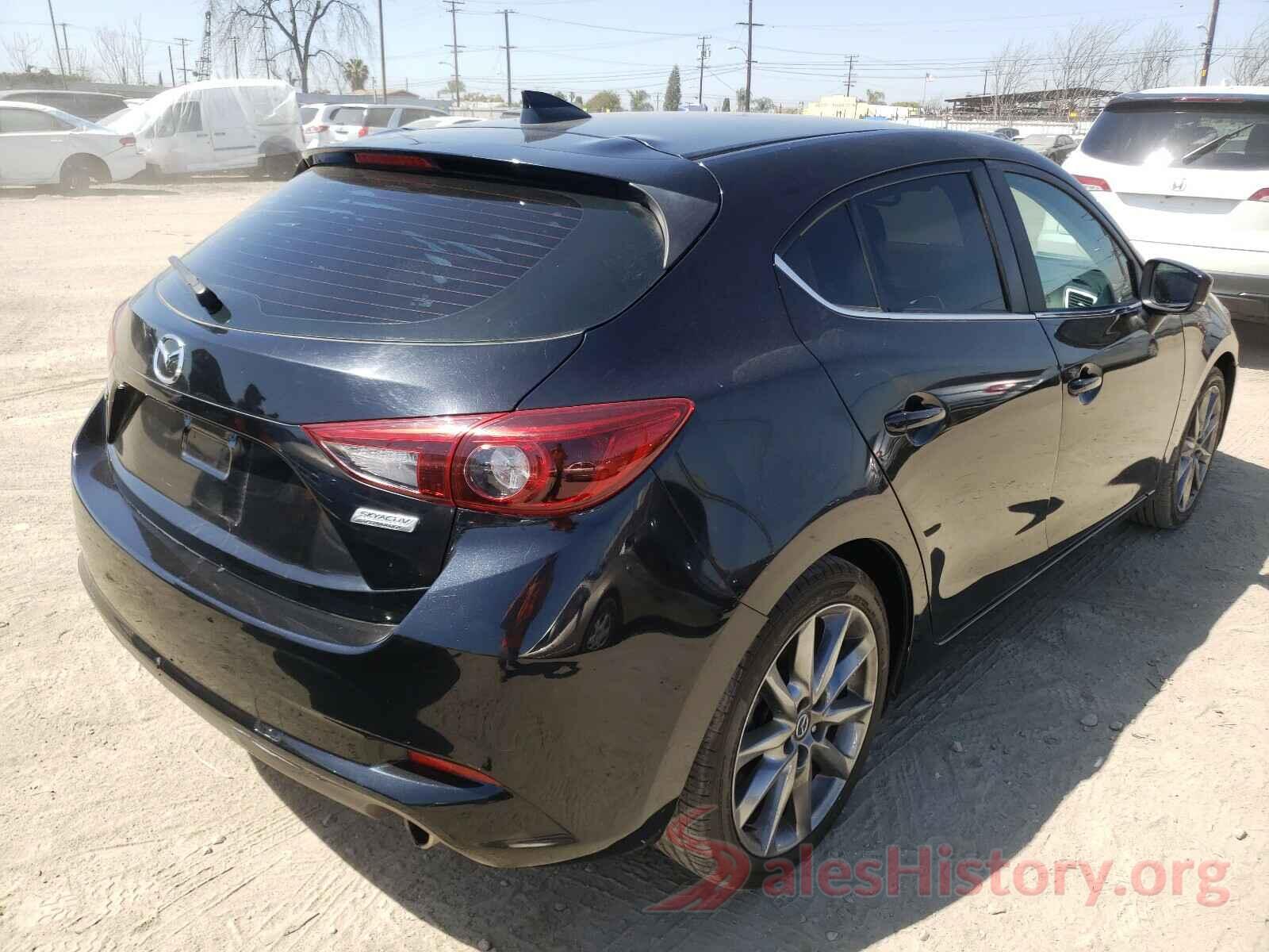 3MZBN1M39JM173063 2018 MAZDA 3