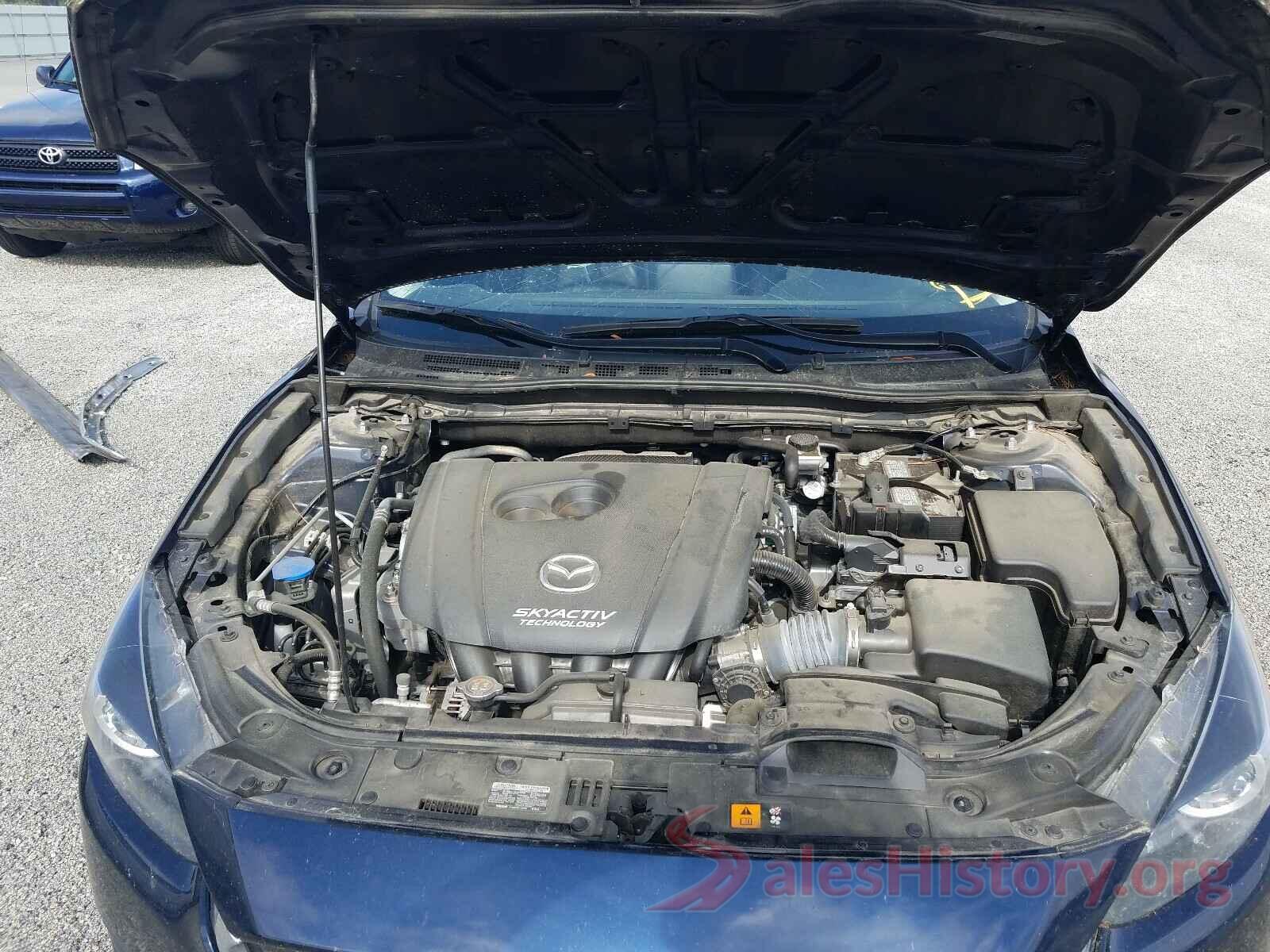 3MZBN1V39JM270813 2018 MAZDA 3