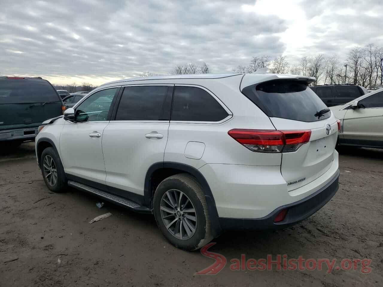 5TDJZRFH1KS625292 2019 TOYOTA HIGHLANDER