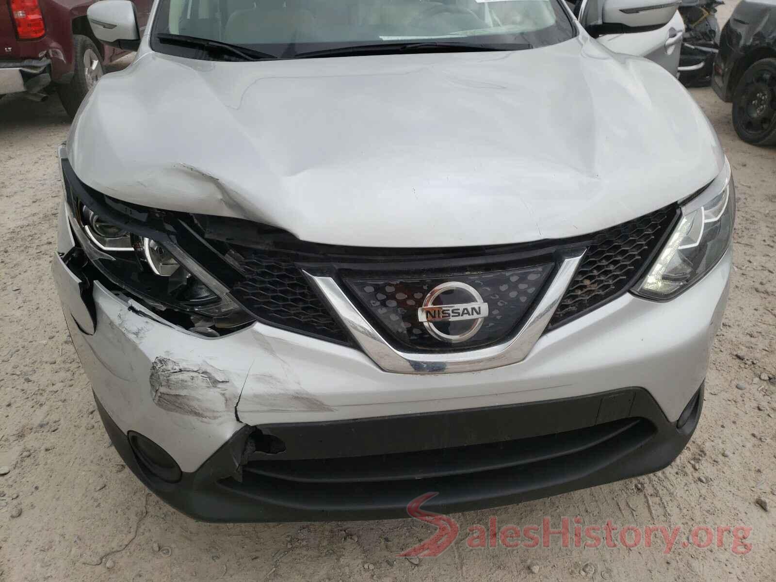 JN1BJ1CP6JW185550 2018 NISSAN ROGUE