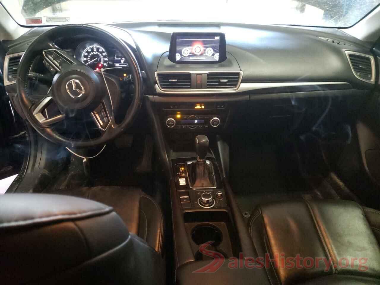 3MZBN1L3XJM182520 2018 MAZDA 3