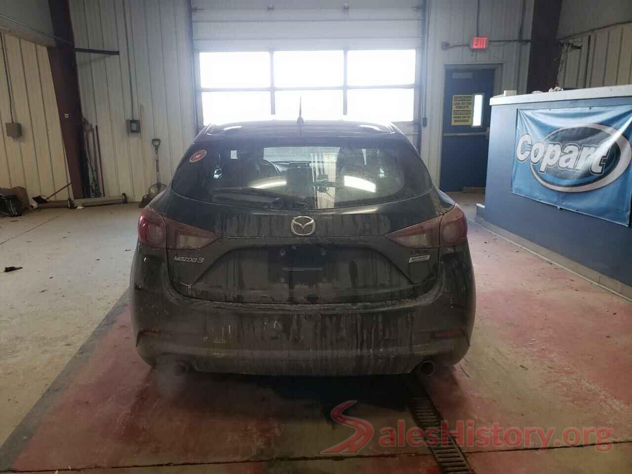 3MZBN1L3XJM182520 2018 MAZDA 3