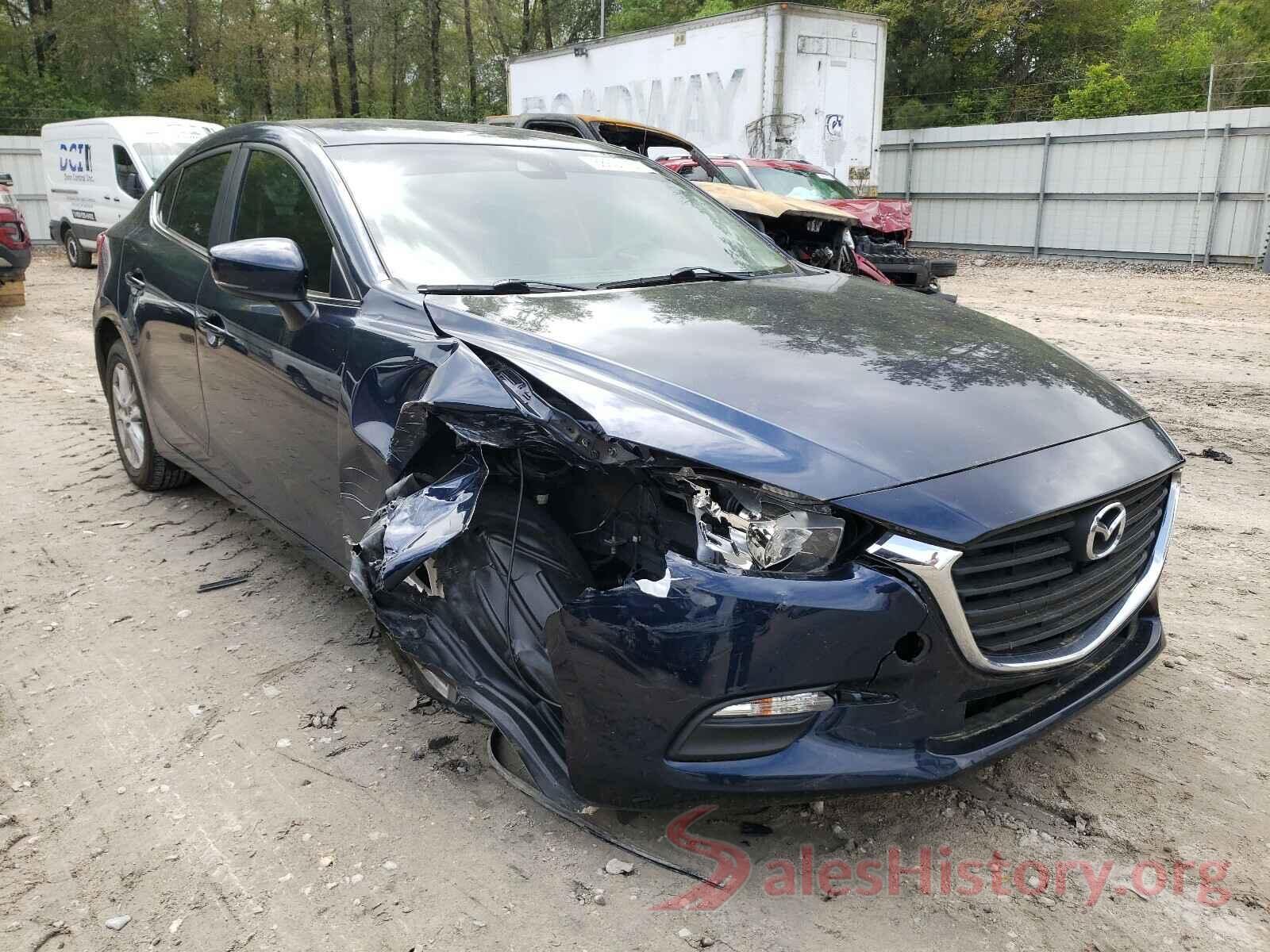 3MZBN1U77JM240004 2018 MAZDA 3