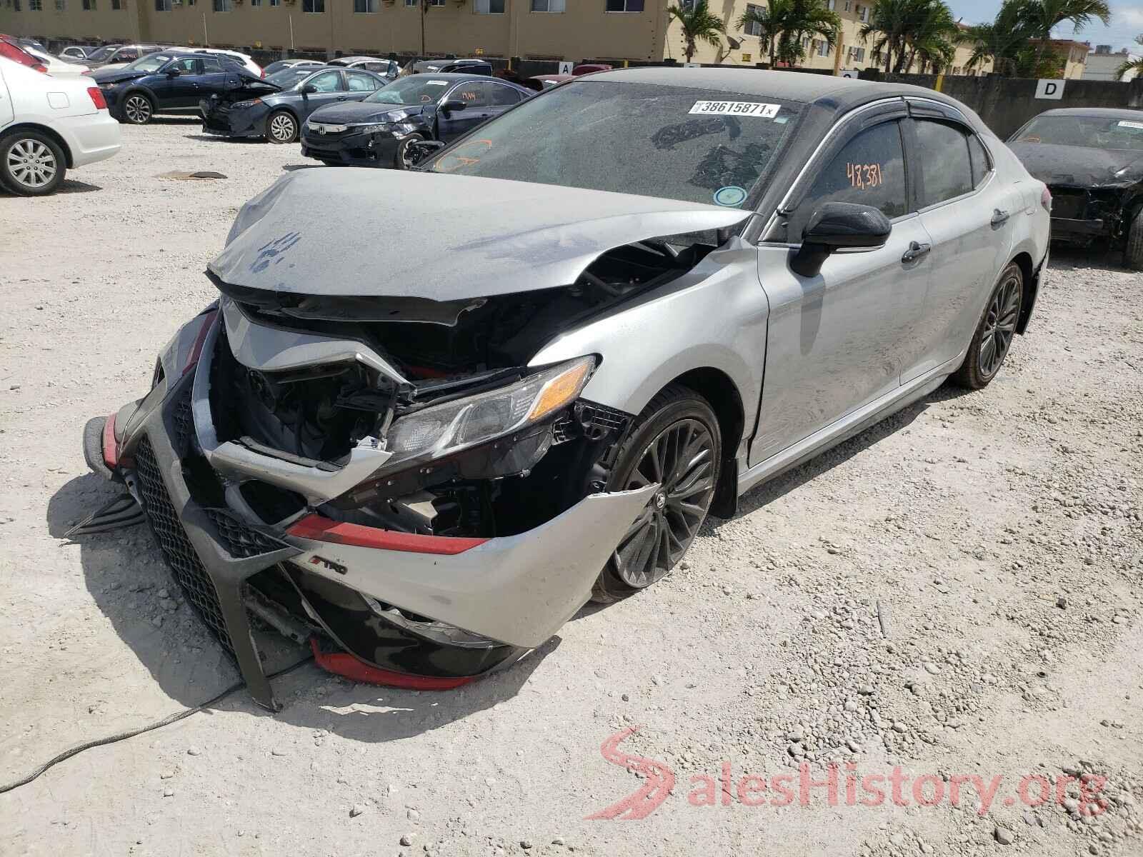 4T1B11HK0JU116581 2018 TOYOTA CAMRY