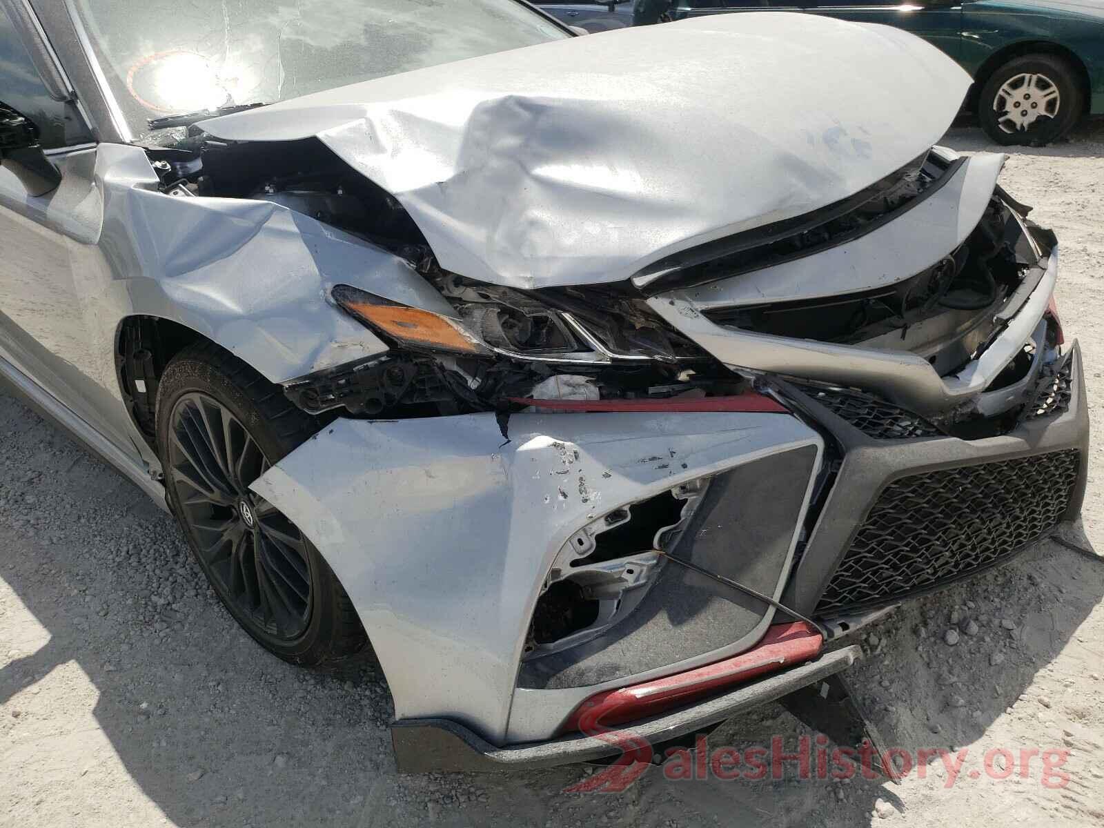 4T1B11HK0JU116581 2018 TOYOTA CAMRY