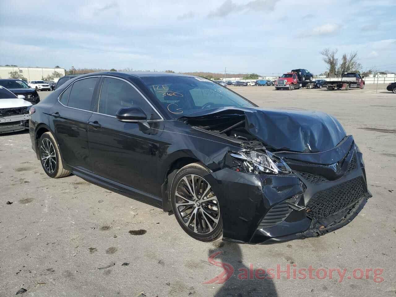 4T1B11HK6JU056192 2018 TOYOTA CAMRY