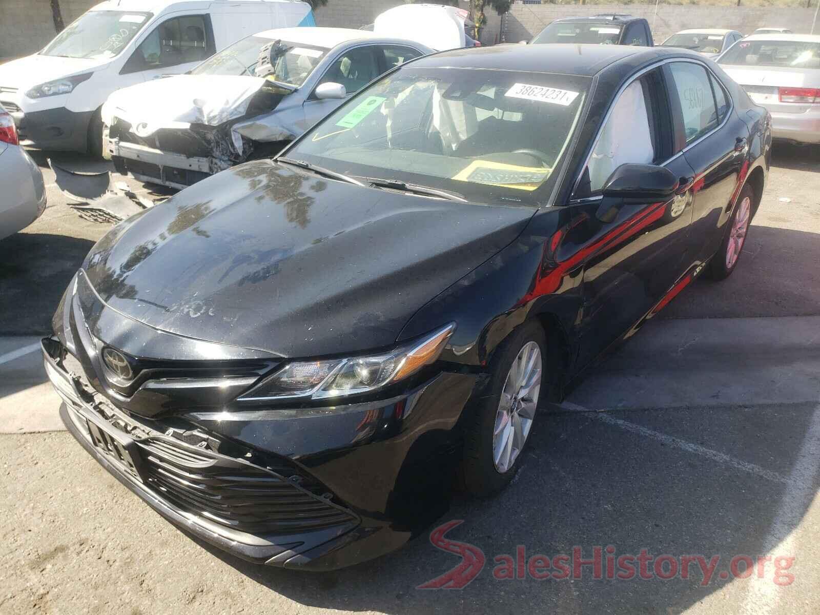 4T1B11HK8JU583876 2018 TOYOTA CAMRY