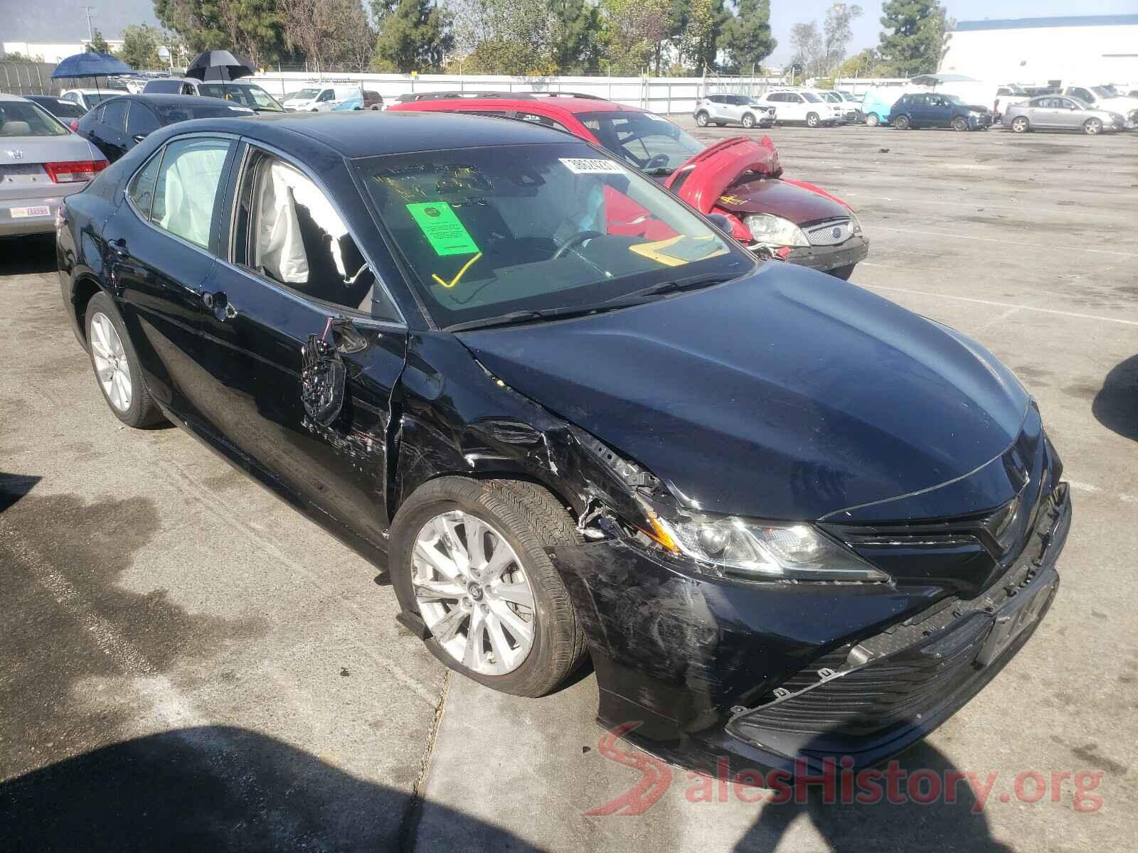 4T1B11HK8JU583876 2018 TOYOTA CAMRY