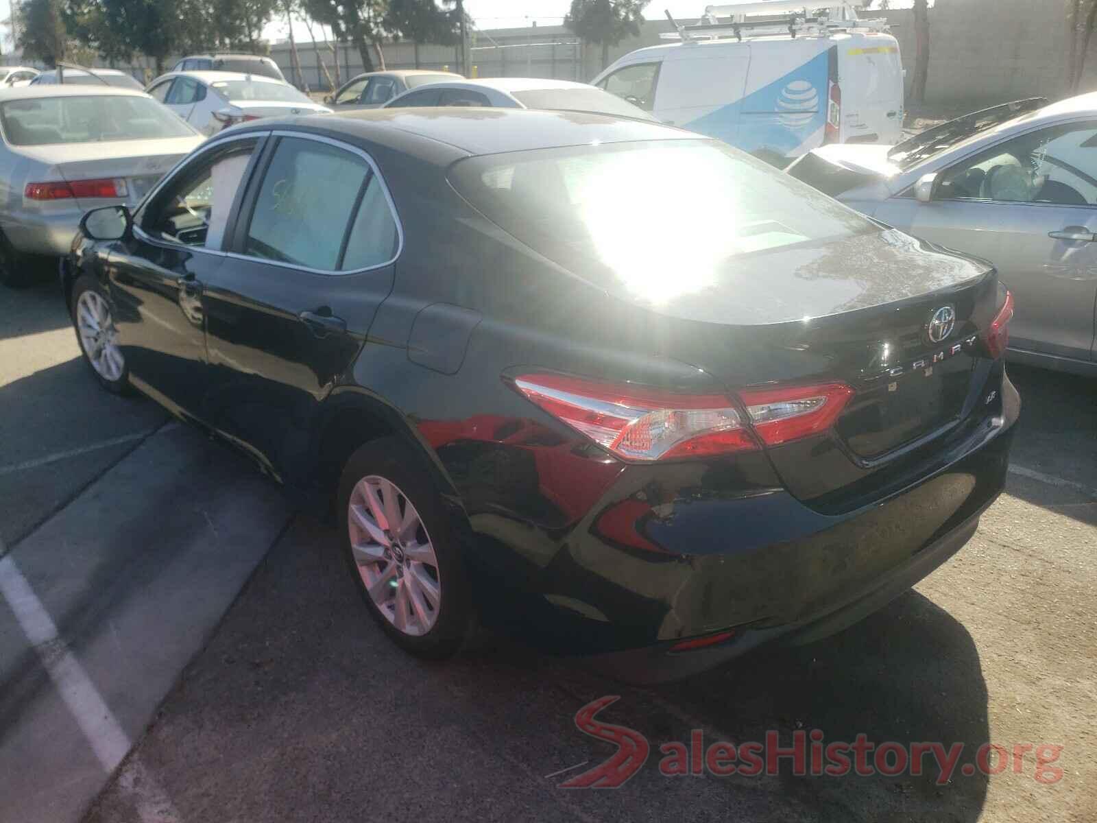 4T1B11HK8JU583876 2018 TOYOTA CAMRY