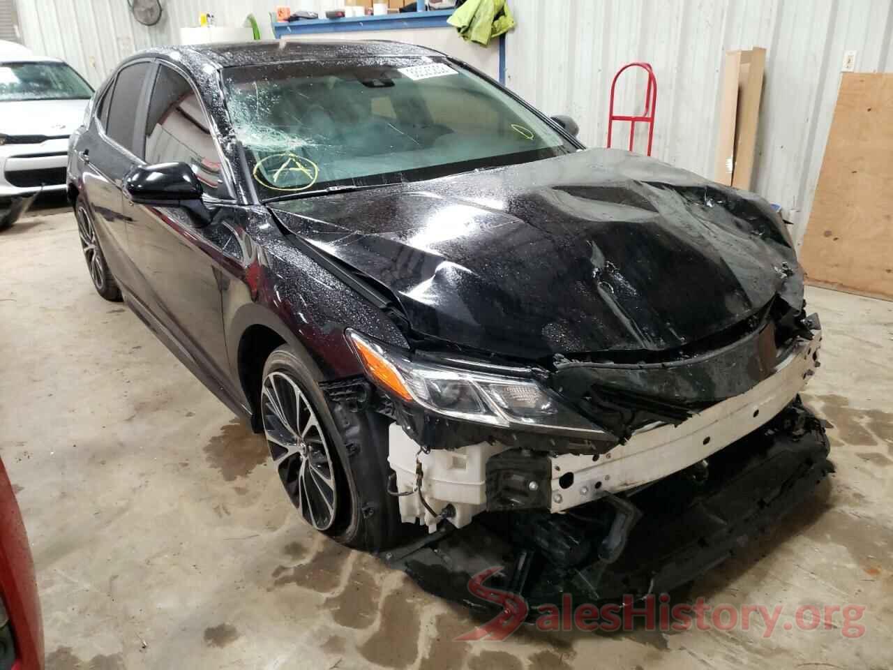 4T1B11HK3JU089764 2018 TOYOTA CAMRY