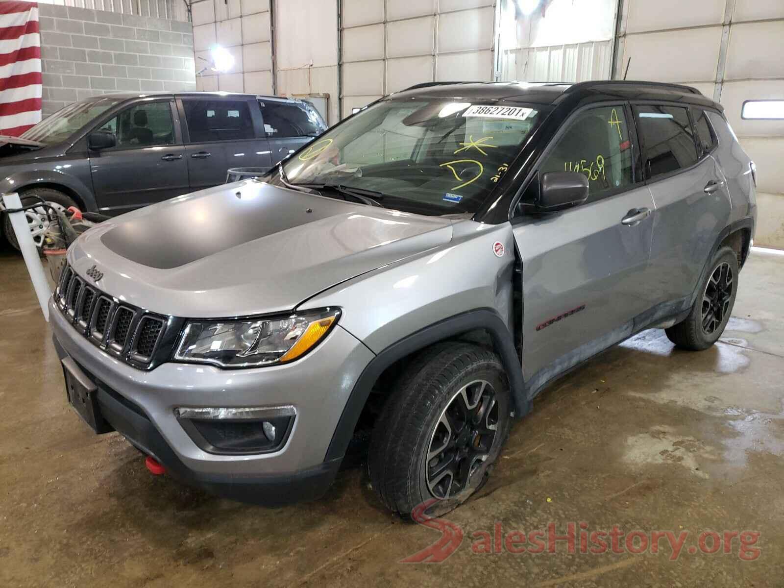 3C4NJDDB1KT686061 2019 JEEP COMPASS