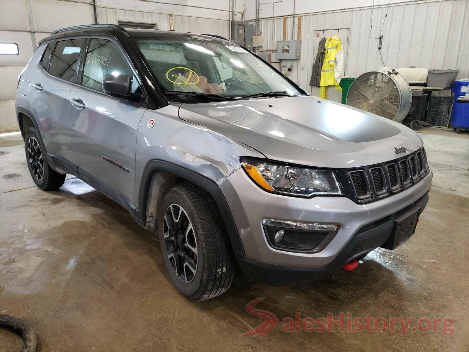 3C4NJDDB1KT686061 2019 JEEP COMPASS