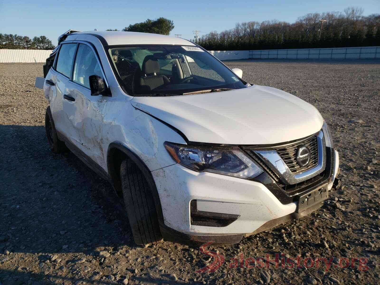 KNMAT2MV6JP570977 2018 NISSAN ROGUE