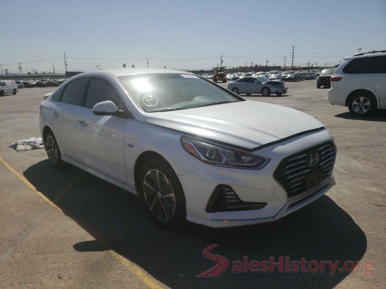 KMHE14L26KA089265 2019 HYUNDAI SONATA