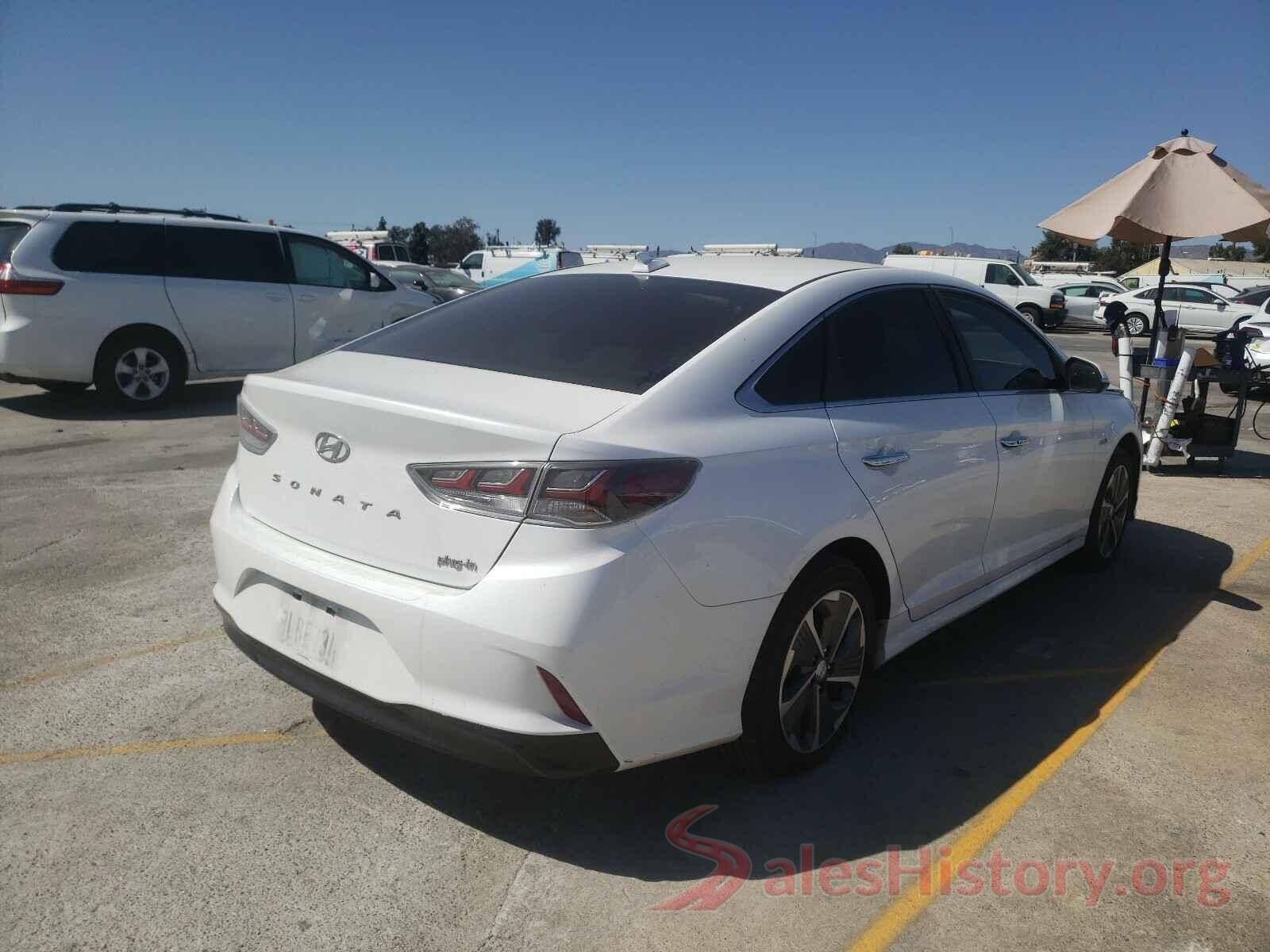 KMHE14L26KA089265 2019 HYUNDAI SONATA