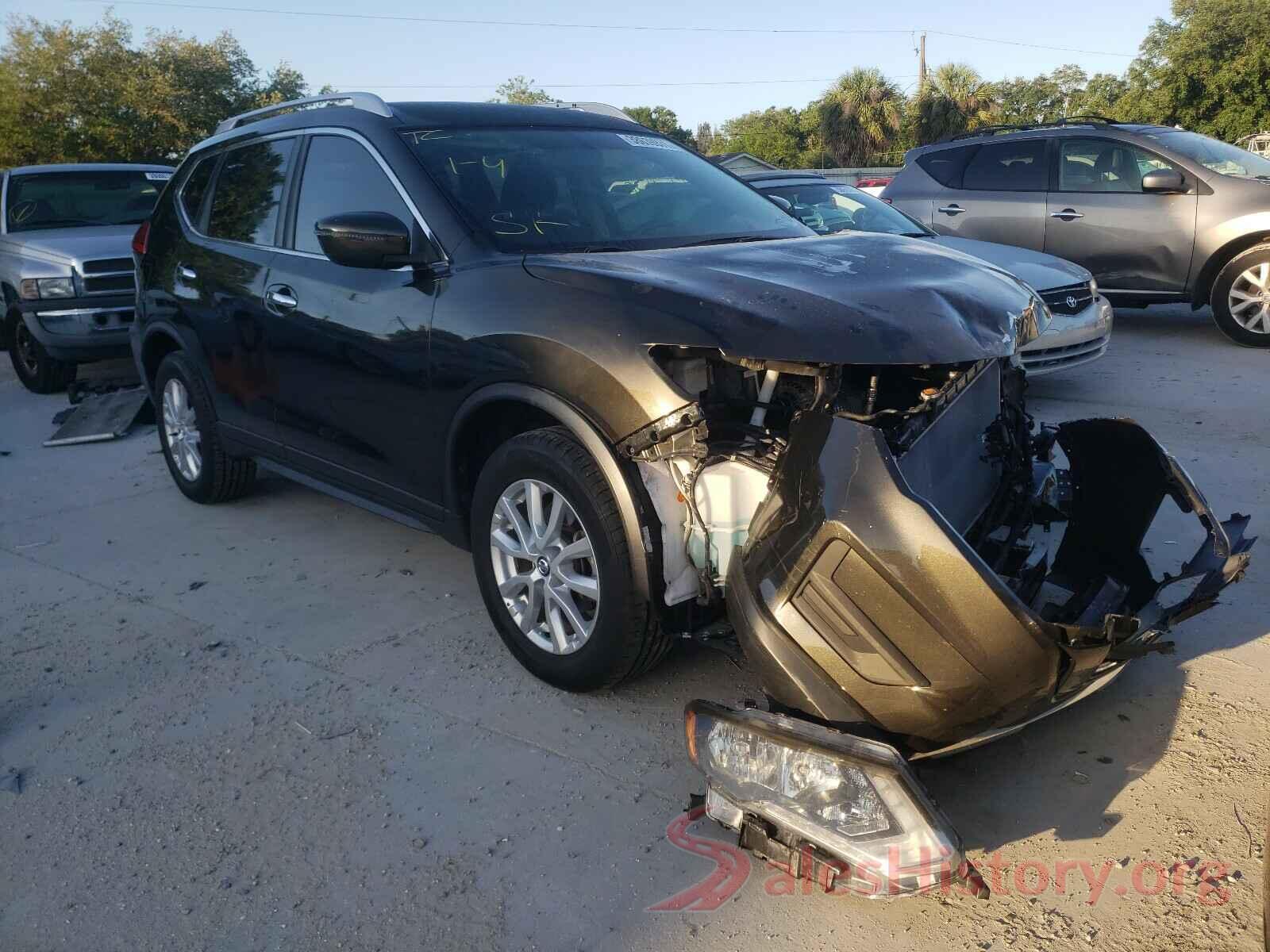 KNMAT2MV4HP566047 2017 NISSAN ROGUE