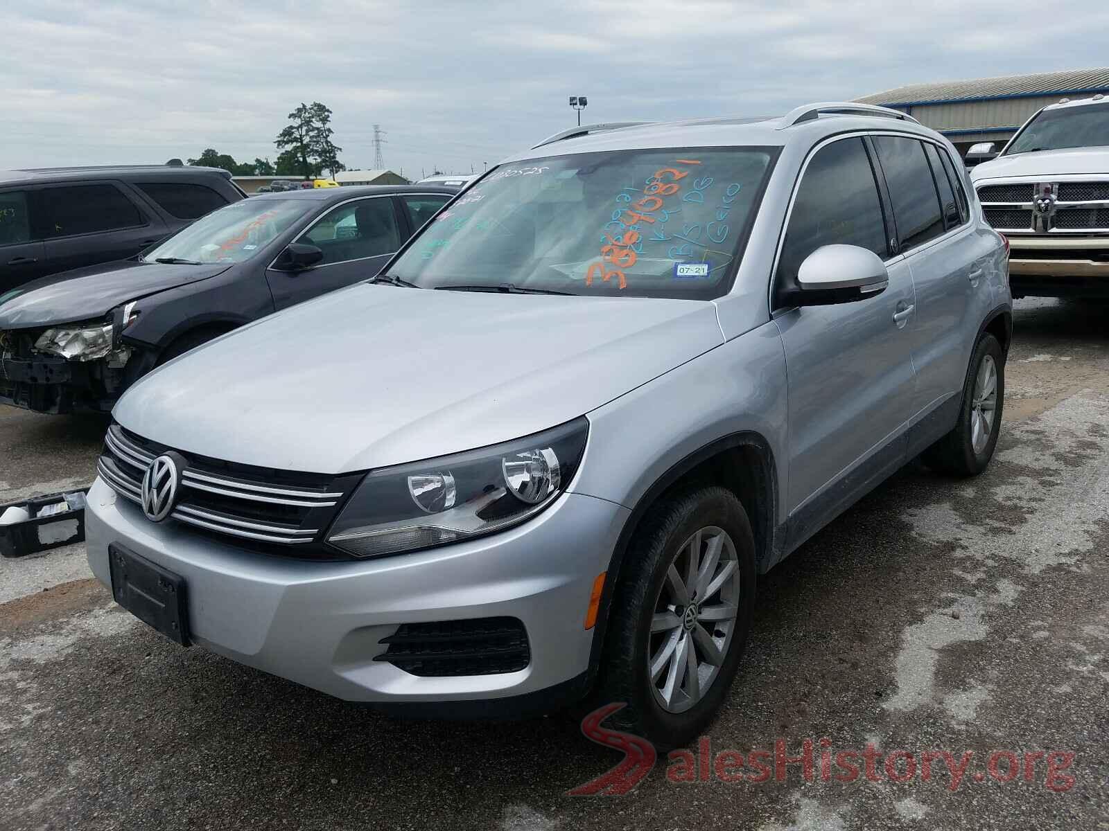 WVGRV7AX9HK019364 2017 VOLKSWAGEN TIGUAN