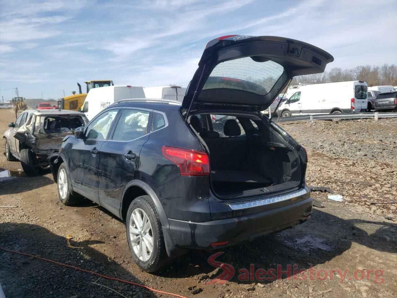 JN1BJ1CR2JW267776 2018 NISSAN ROGUE