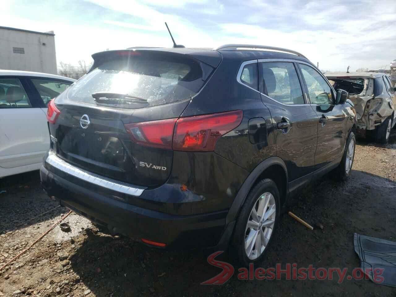 JN1BJ1CR2JW267776 2018 NISSAN ROGUE