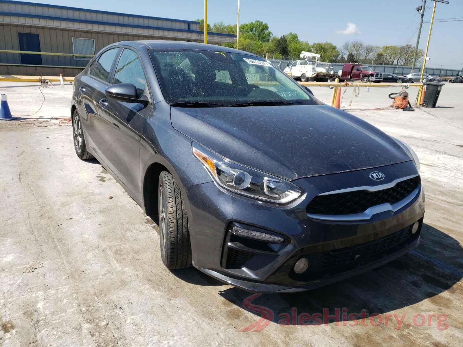 3KPF24AD8KE137677 2019 KIA FORTE