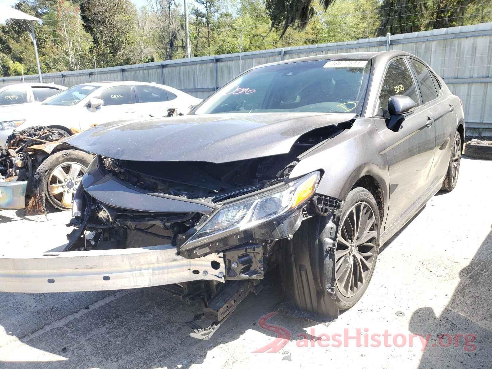 4T1B11HK7JU513821 2018 TOYOTA CAMRY