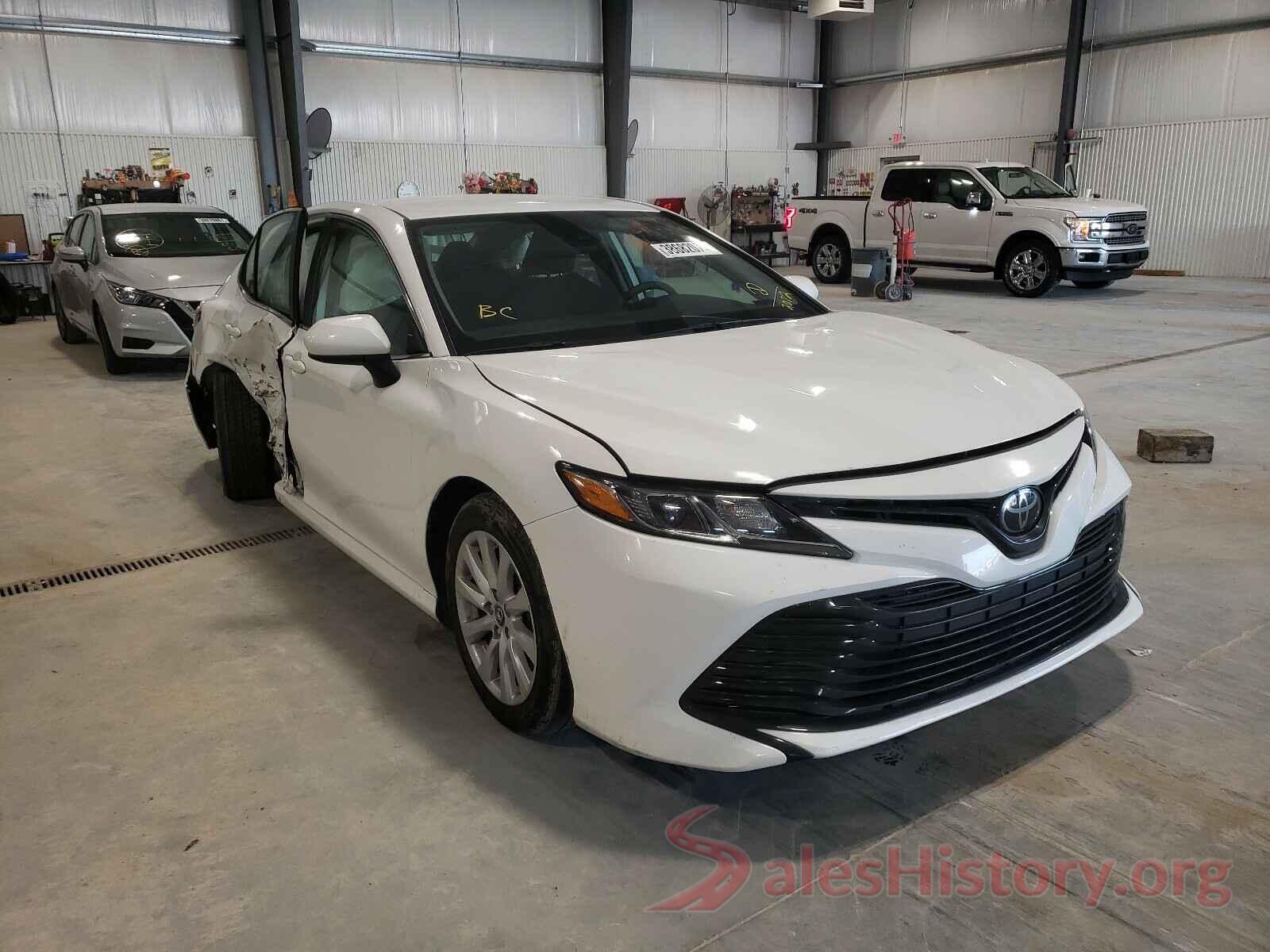 4T1B11HK5KU262072 2019 TOYOTA CAMRY